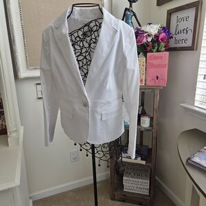Chic White Women's Blazer